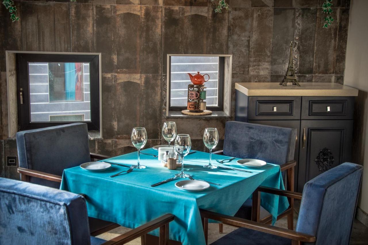 Hillmond'S Boutique Hotel Bakoe Buitenkant foto